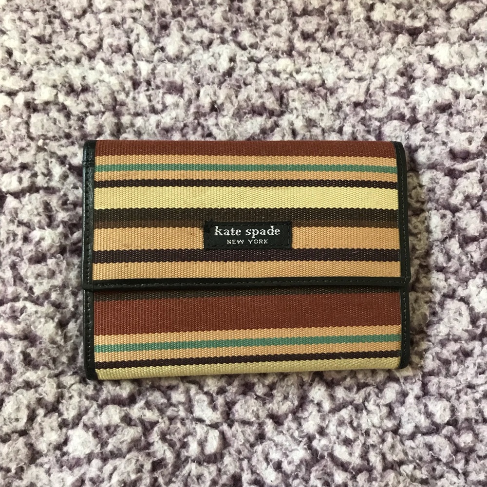 Tri fold striped wallet